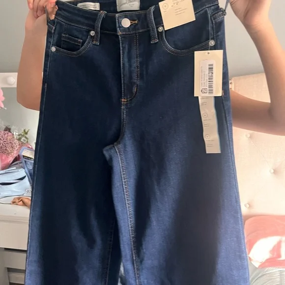 Universal Thread Dark Indigo Flare Jeans - Picture 4 of 16